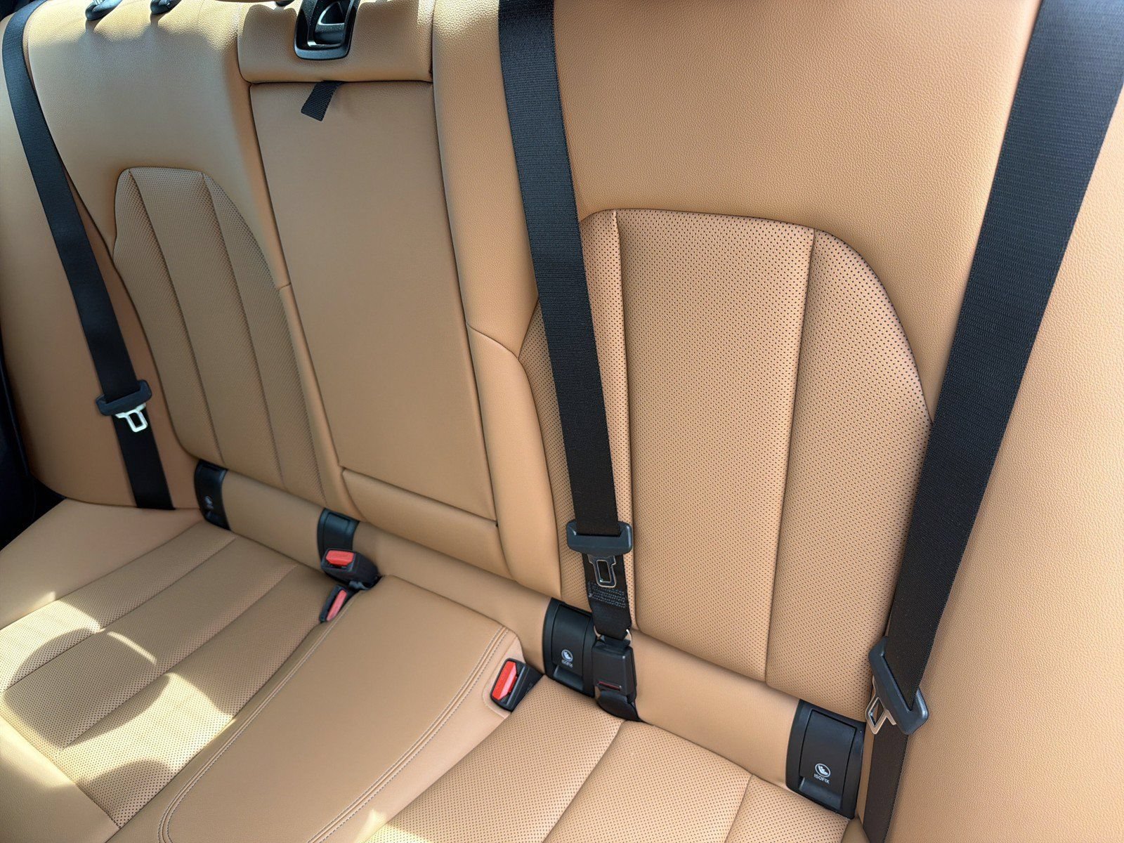 Certified 2025 BMW 330i Sedan w/ M Sport Package RWD image 19