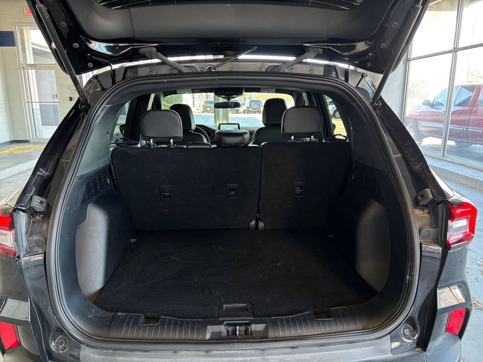 Used 2025 Ford Escape ST-Line image 36