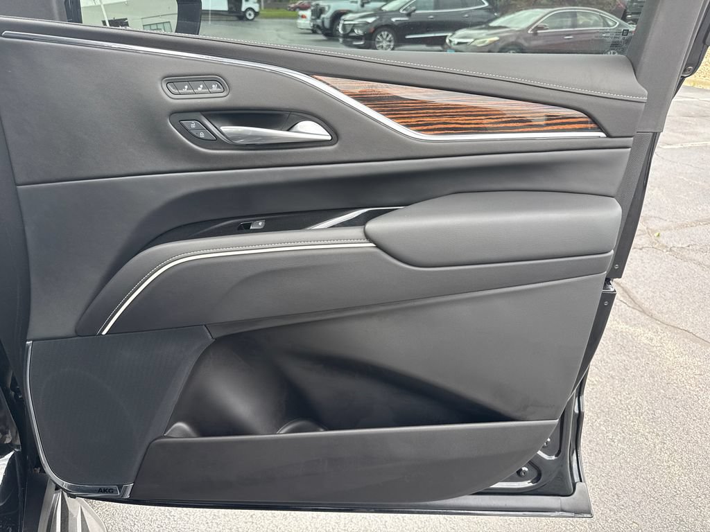 Certified 2024 Cadillac Escalade Premium Luxury w/ Performance Package AWD/4WD image 37