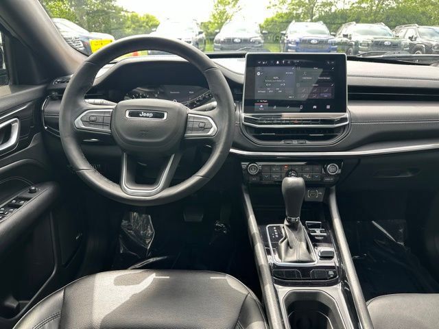 Used 2022 Jeep Compass Latitude w/ Sun and Sound Group AWD/4WD image 14