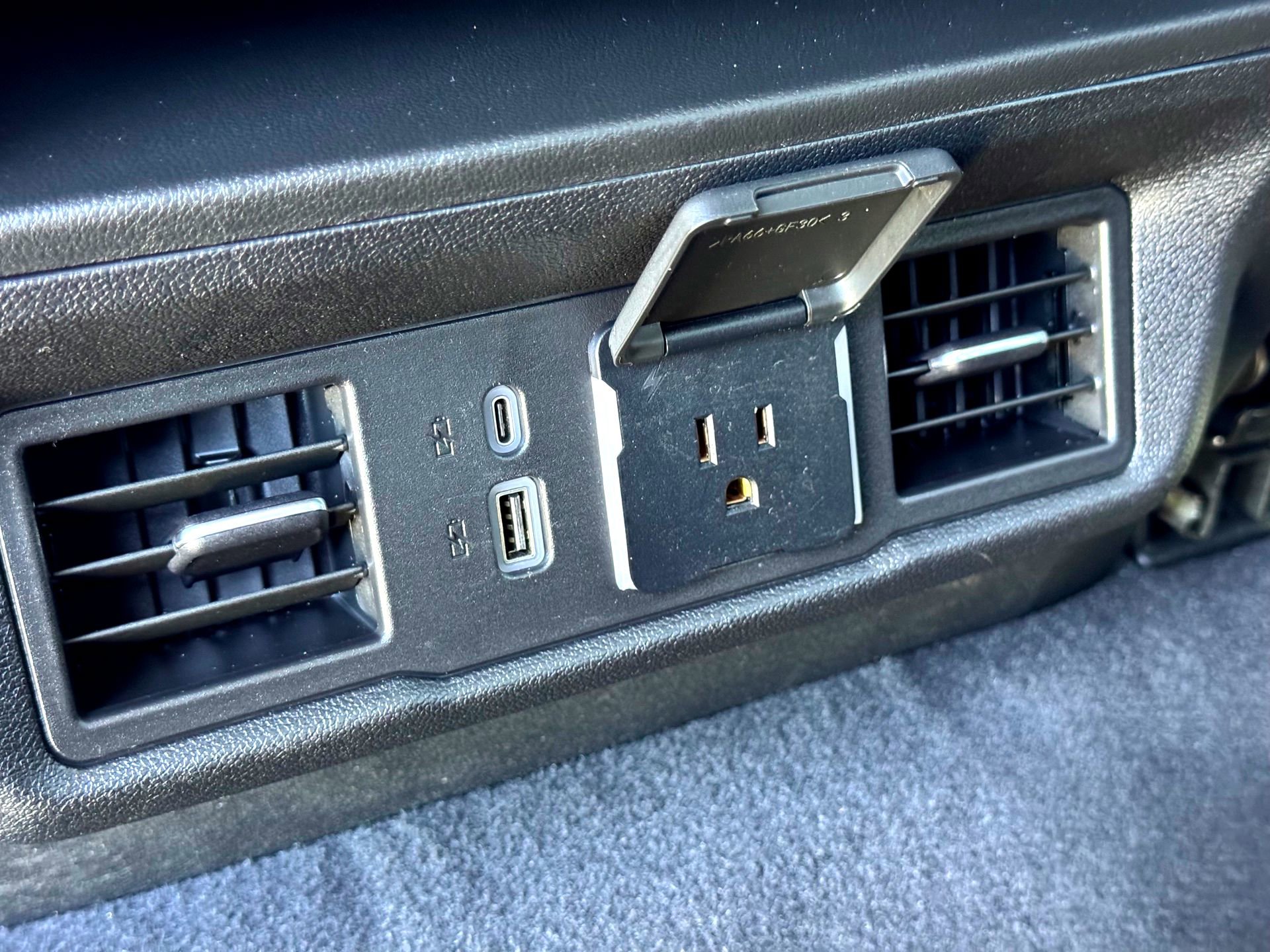 Used 2024 Chevrolet Silverado 2500 LTZ image 20