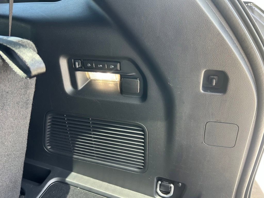 Used 2025 Ford Explorer ST-Line w/ Premium Package RWD image 31