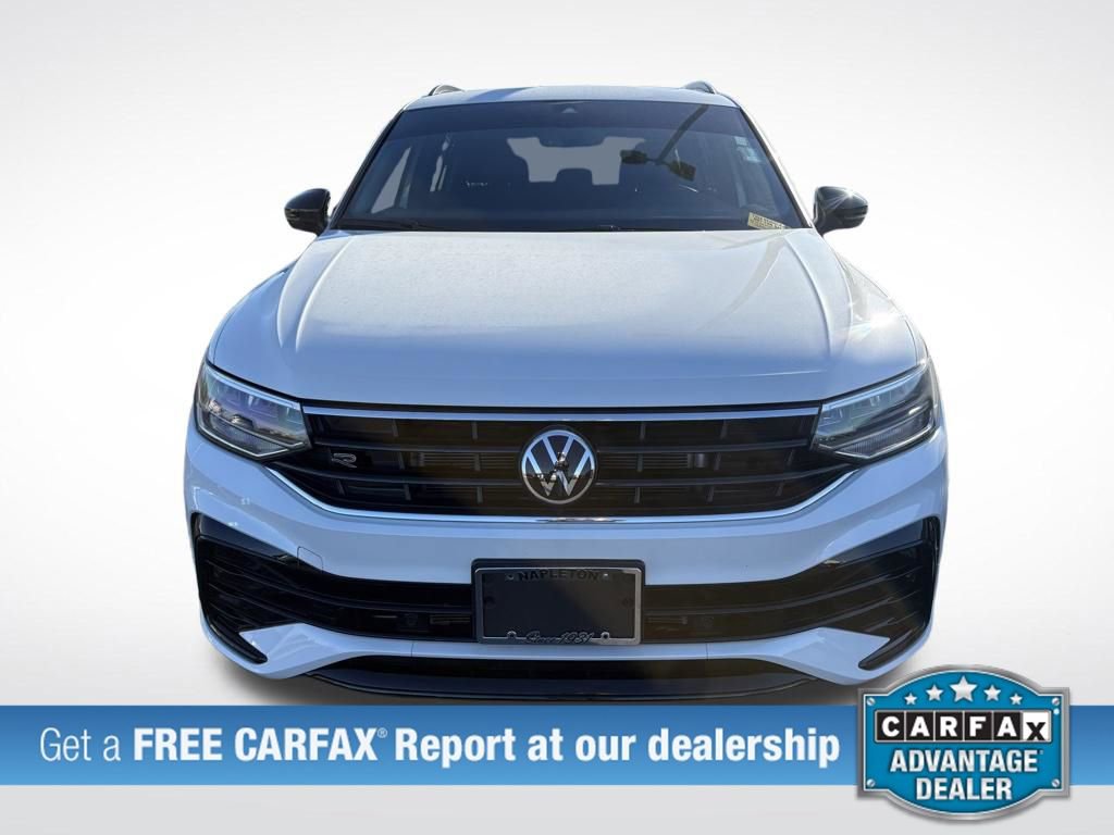 Used 2024 Volkswagen Tiguan SE R-Line image 2