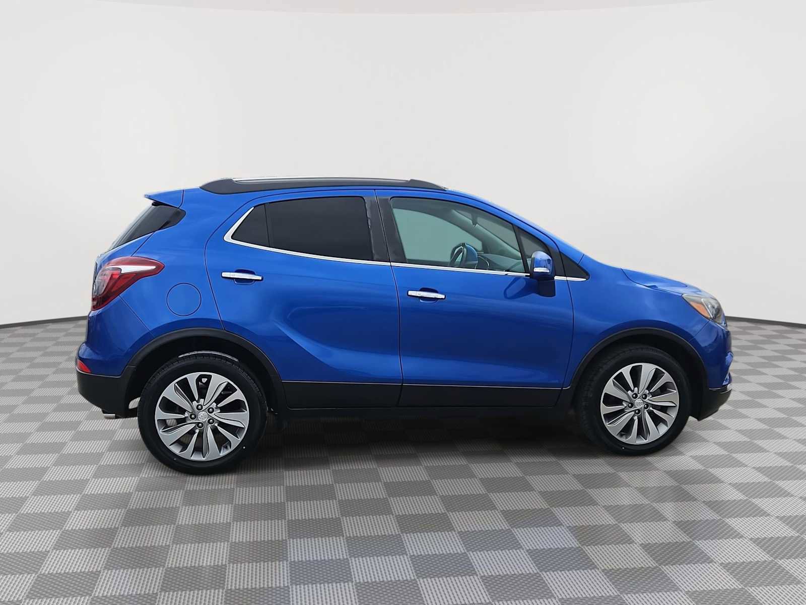 Used 2017 Buick Encore Preferred image 9