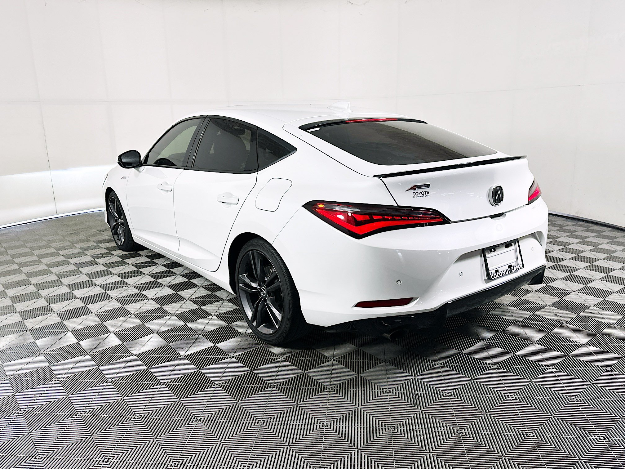 Used 2024 Acura Integra A-Spec w/ Technology Package FWD image 5