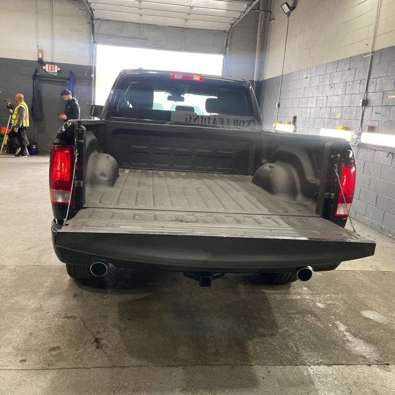 Used 2015 RAM 1500 Express w/ Black Ram 1500 Express Group image 4