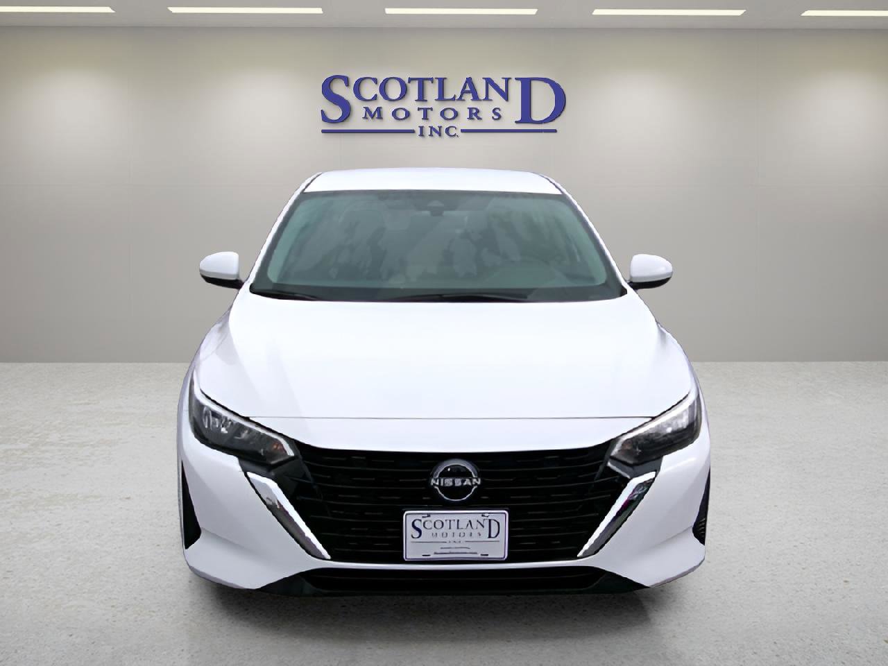 Used 2025 Nissan Sentra SV FWD image 3