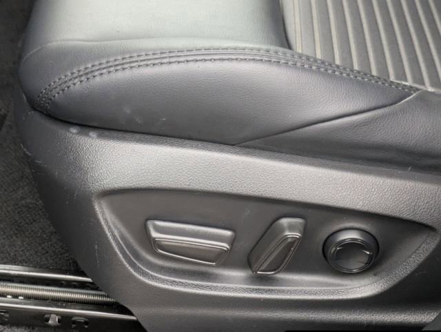 Certified 2023 Toyota Corolla Cross XSE image 25