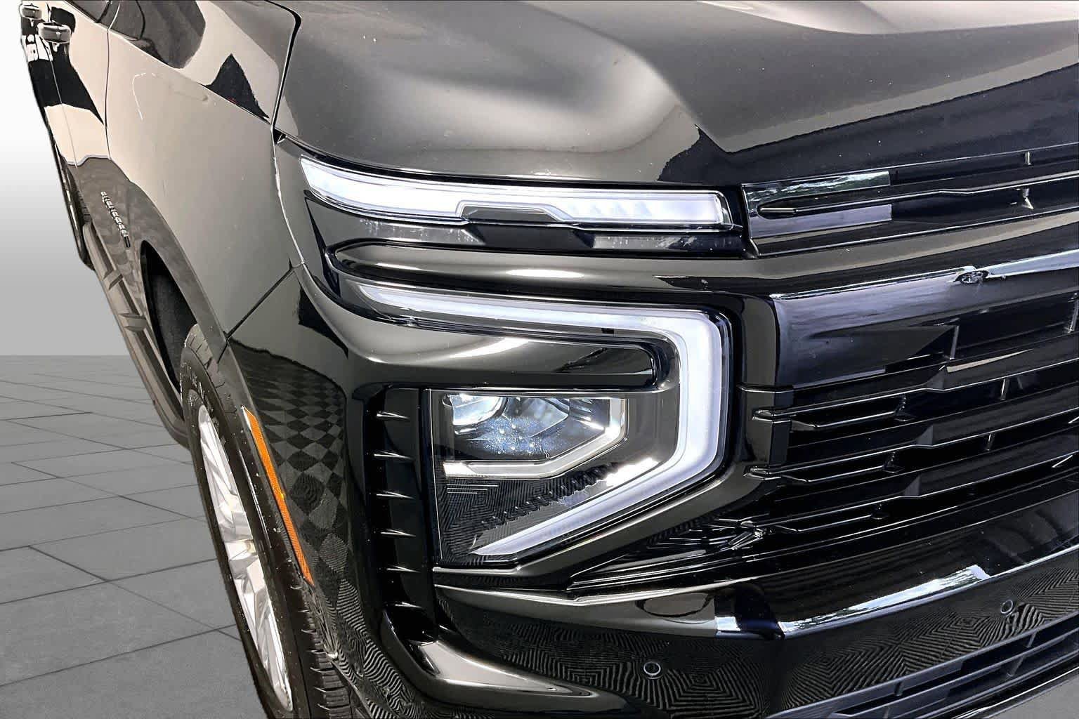 Used 2026 Chevrolet Suburban RST w/ Comfort Package AWD/4WD image 27
