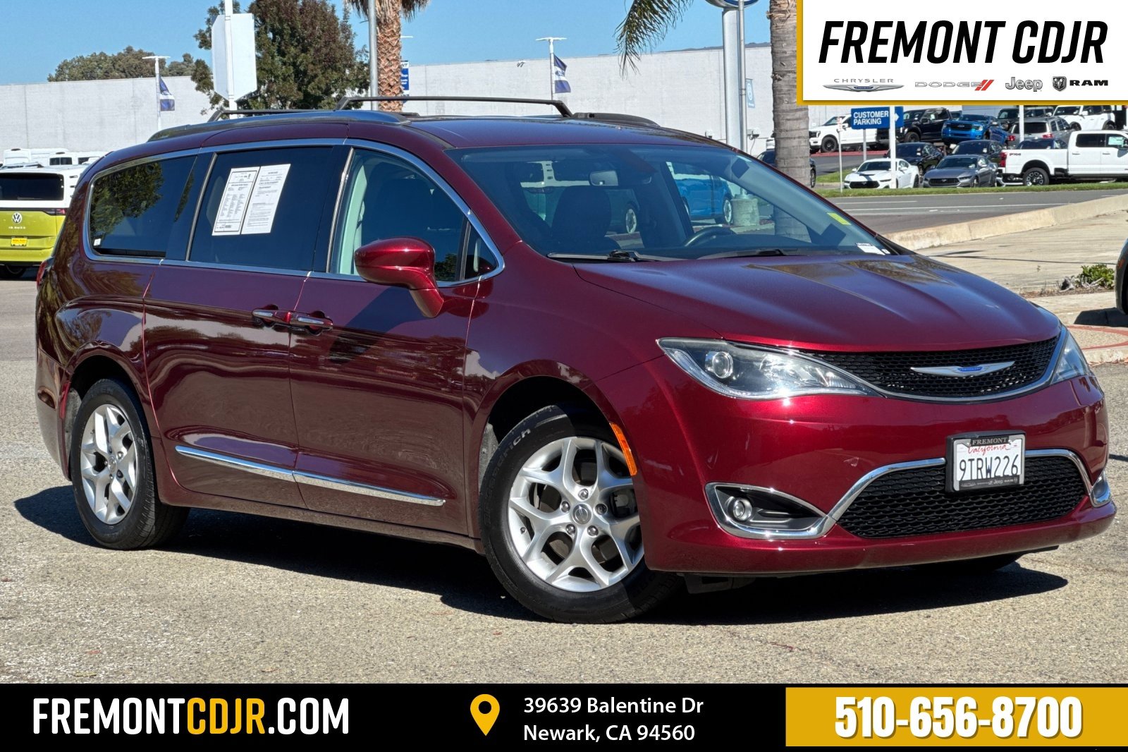 Used 2020 Chrysler Pacifica Touring-L w/ Tire & Wheel Group