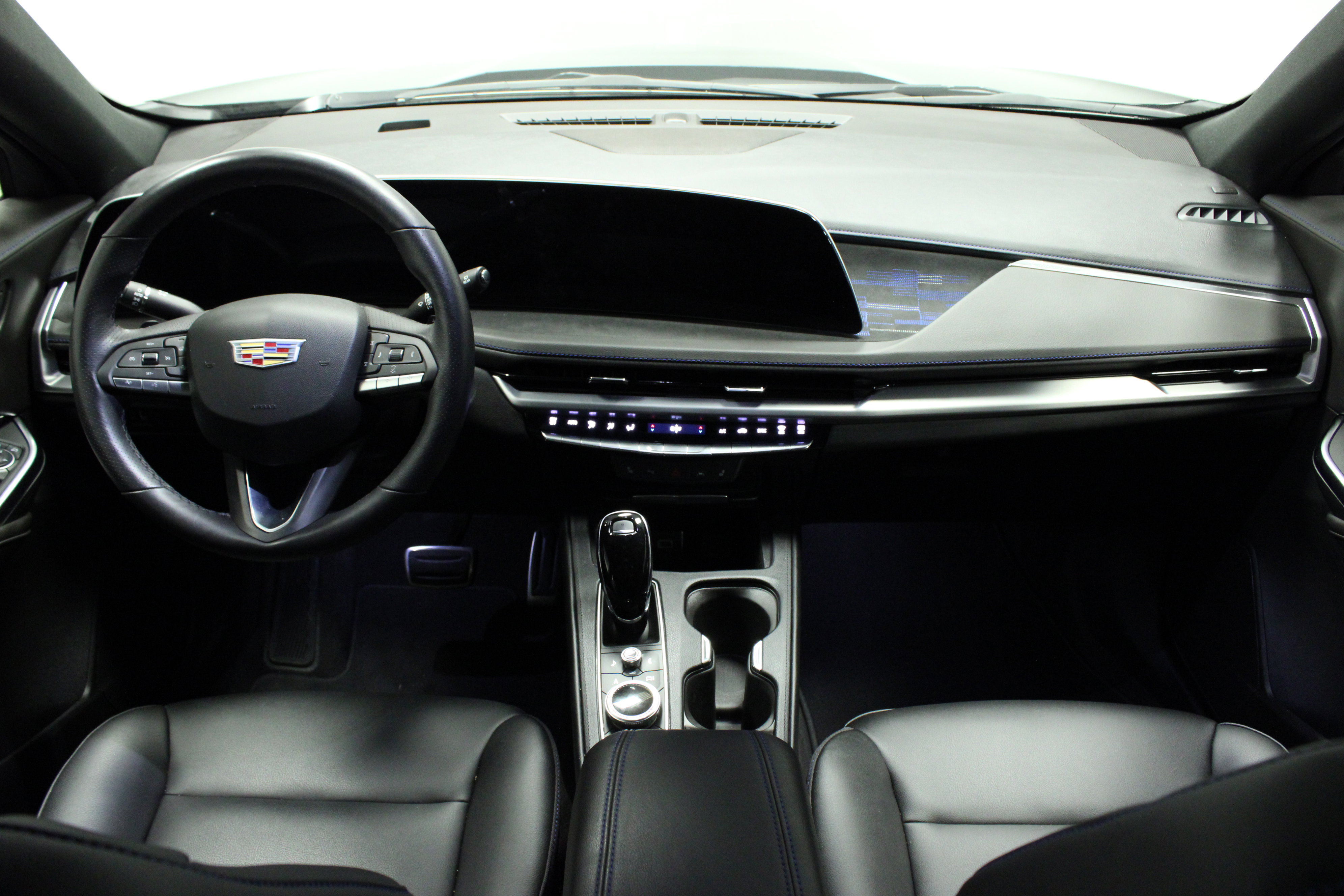 Used 2025 Cadillac XT4 Sport image 19