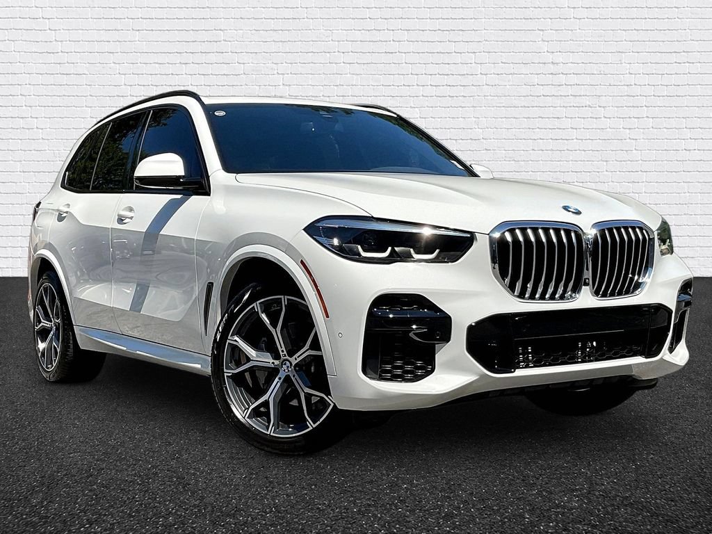 Used 2022 BMW X5 xDrive40i w/ M Sport Package AWD/4WD image 3