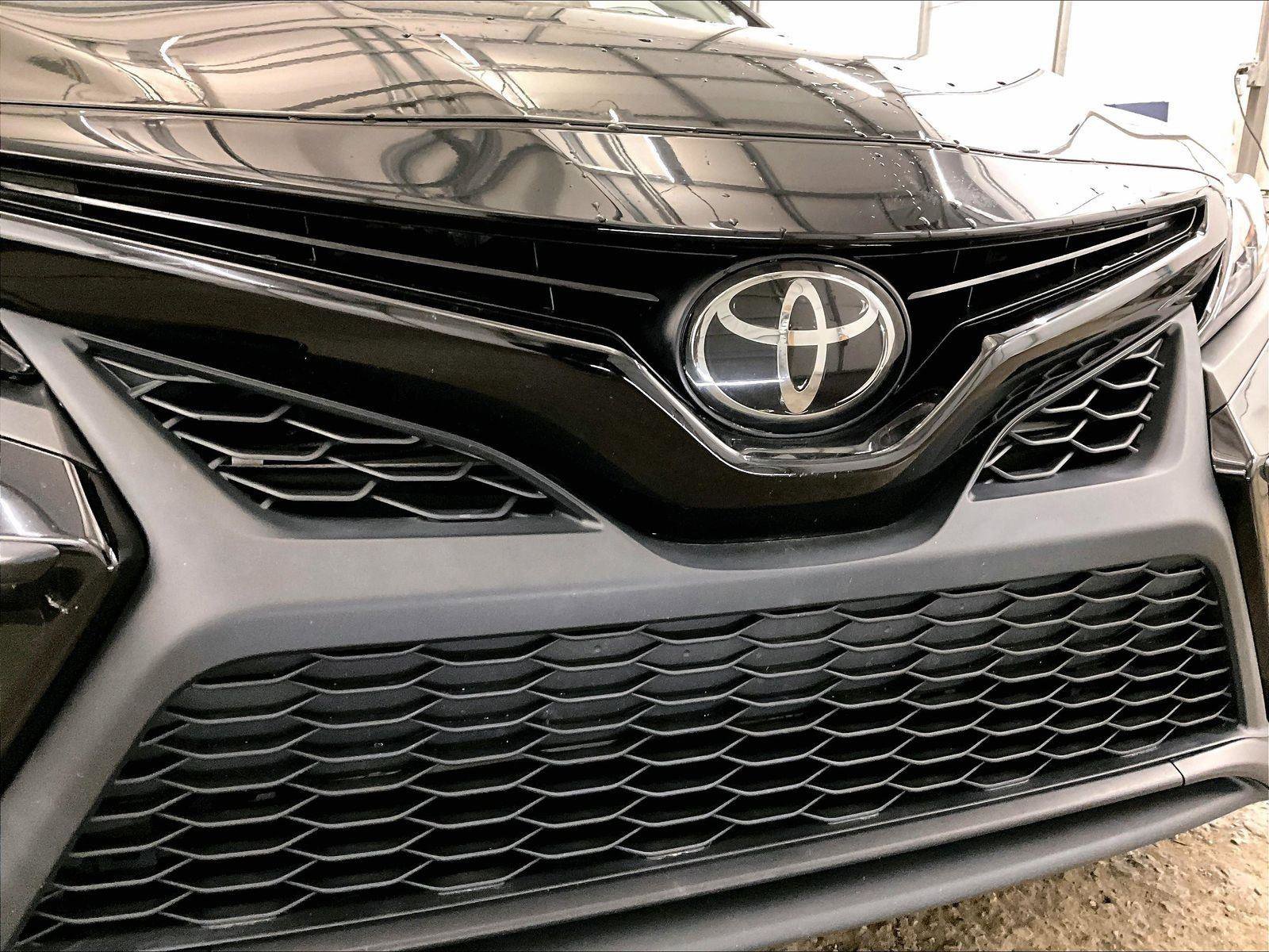 Used 2023 Toyota Camry SE image 29