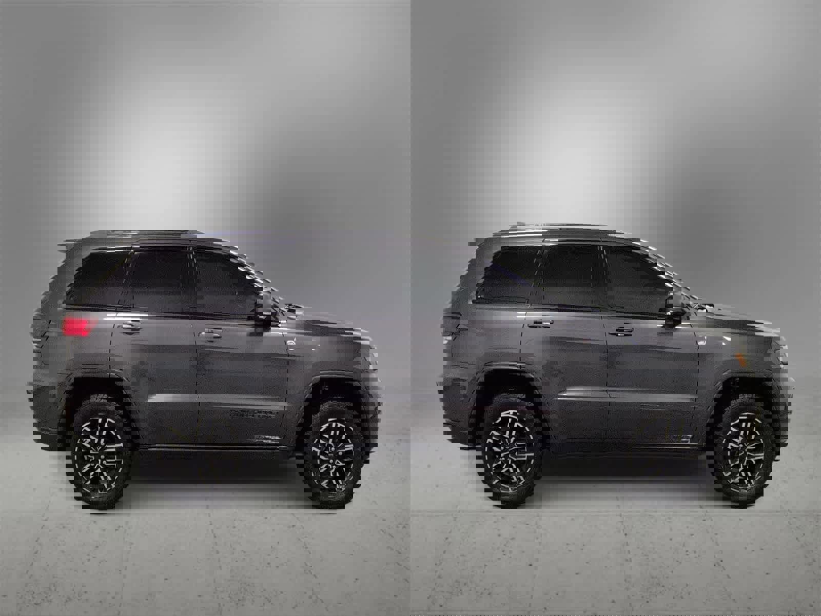 Certified 2019 Jeep Grand Cherokee Trailhawk w/ Interior Metal Package image 9