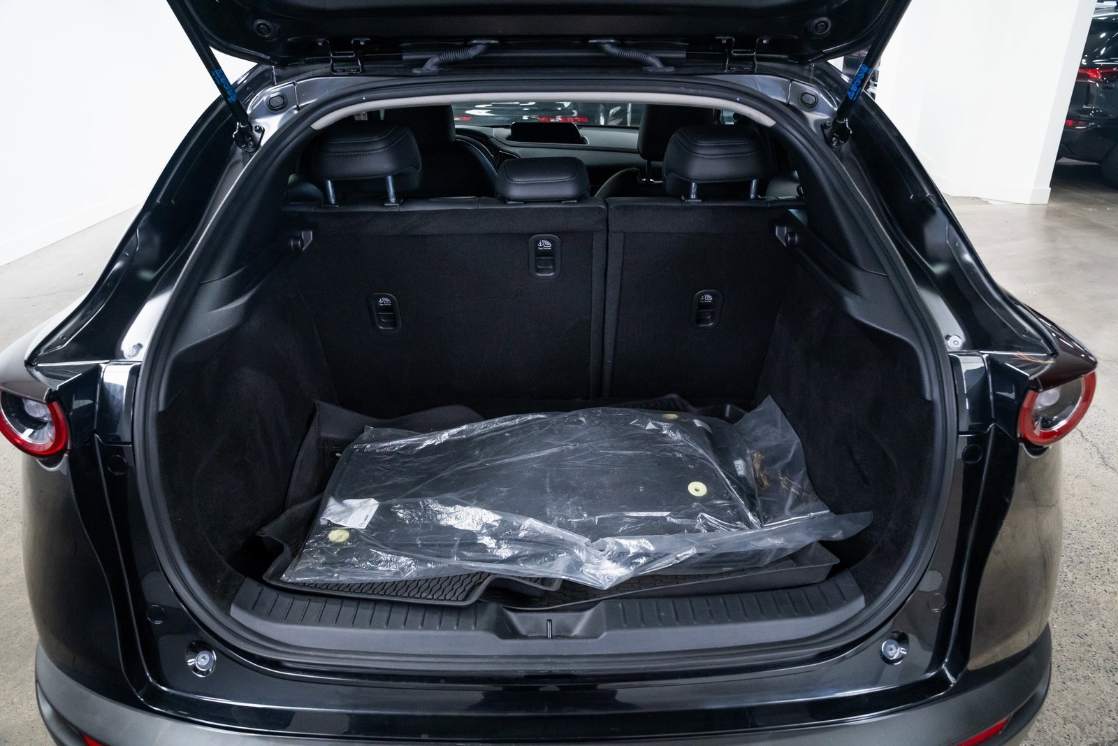 Used 2023 MAZDA CX-30 AWD 2.5 S w/ Preferred Package image 8