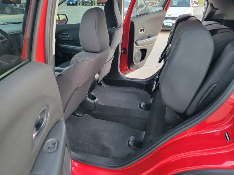 Used 2017 Honda HR-V LX image 14