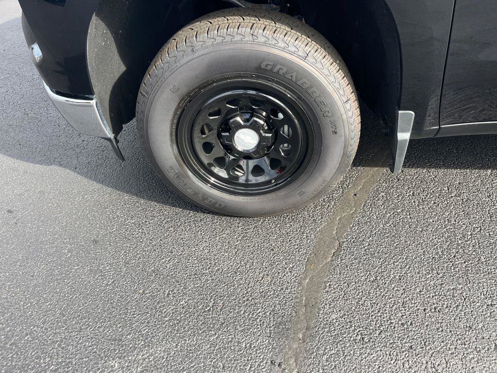 Used 2025 Chevrolet Silverado 1500 W/T w/ WT Convenience Package image 27