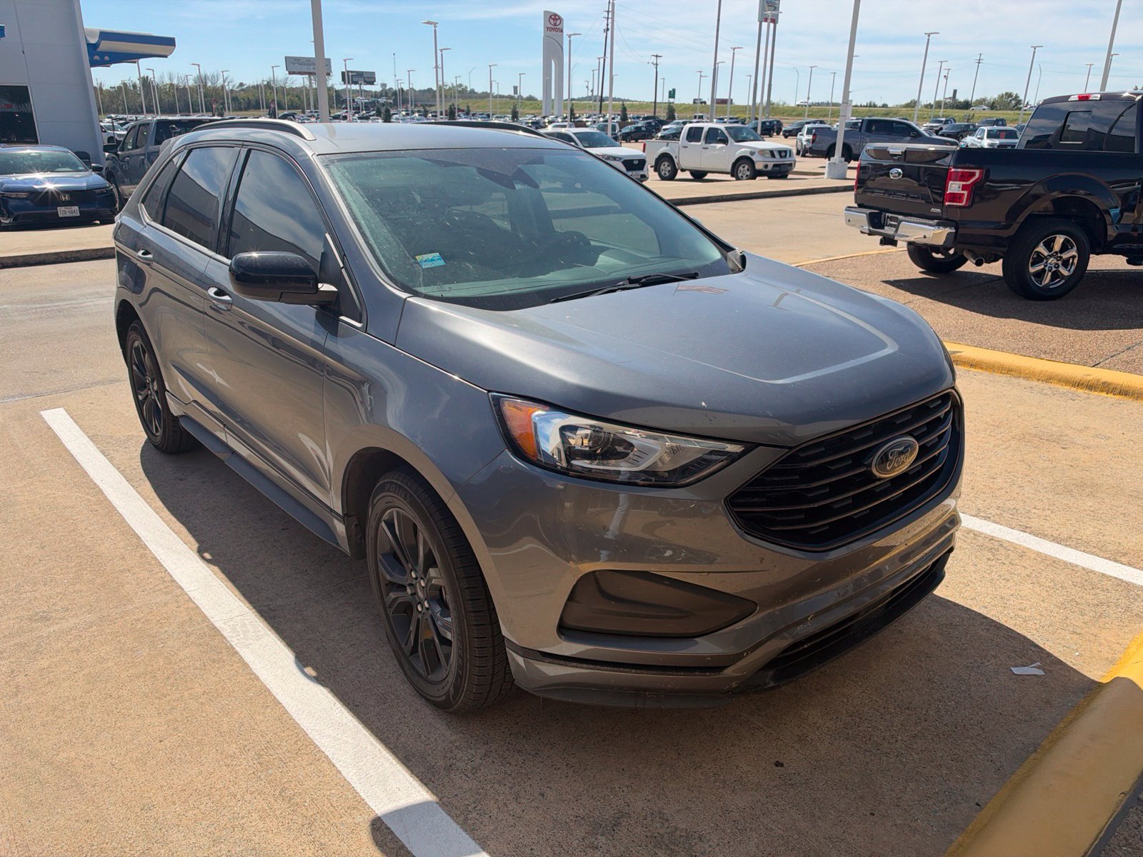 Used 2022 Ford Edge SE w/ Black Appearance Package AWD/4WD image 9