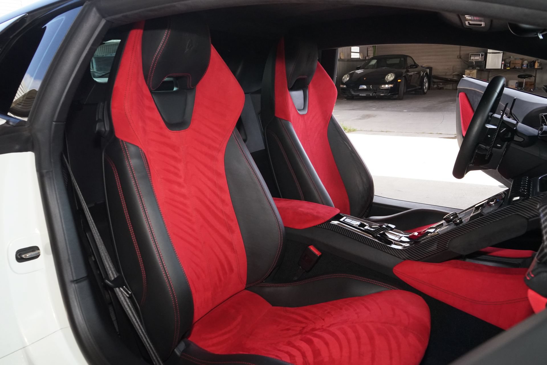 Used 2015 Lamborghini Huracan LP 610-4 AWD/4WD image 8