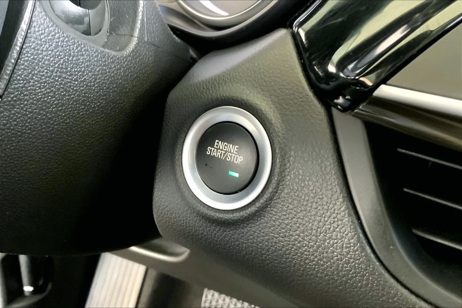 Used 2020 Buick Envision Essence w/ Experience Buick Package FWD image 35