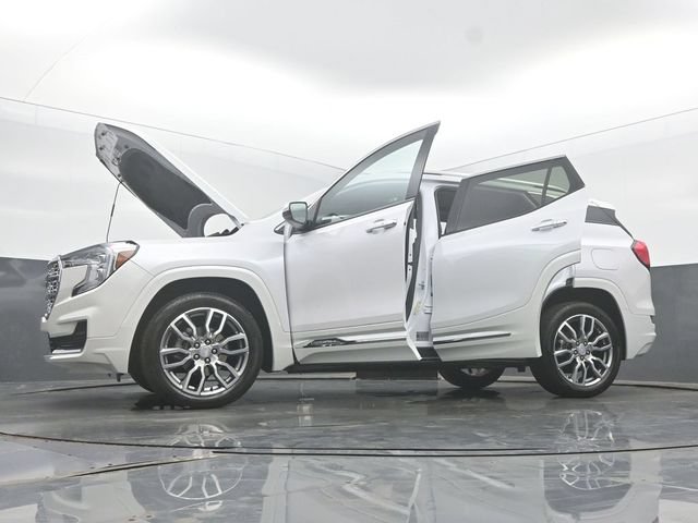 Used 2023 GMC Terrain Denali w/ LPO, Floor Liner Package AWD/4WD image 57