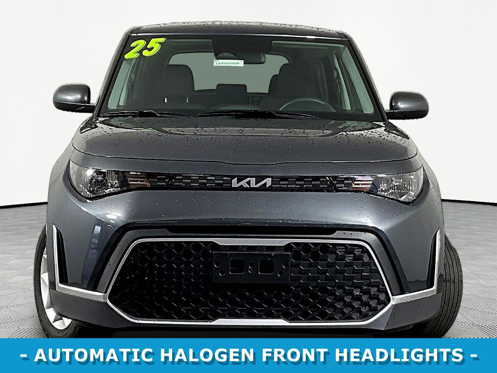Used 2025 Kia Soul LX w/ LX Technology Package FWD image 2