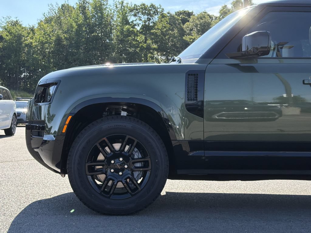 New 2026 Land Rover Defender 110 X-Dynamic SE AWD/4WD image 9