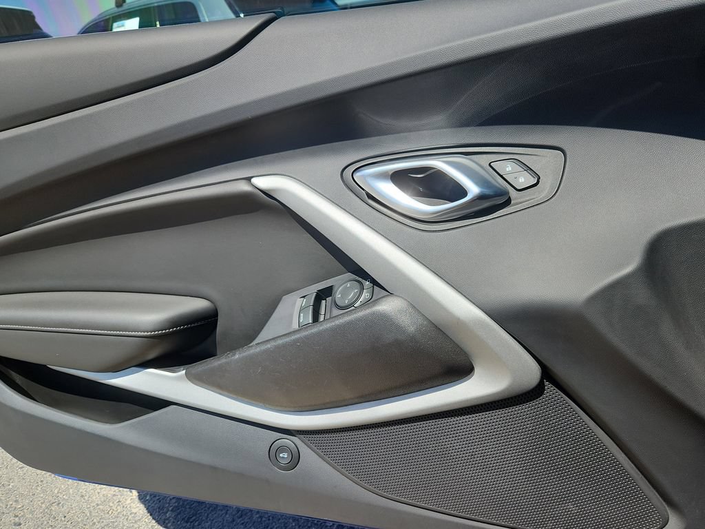 Used 2023 Chevrolet Camaro LT RWD image 9
