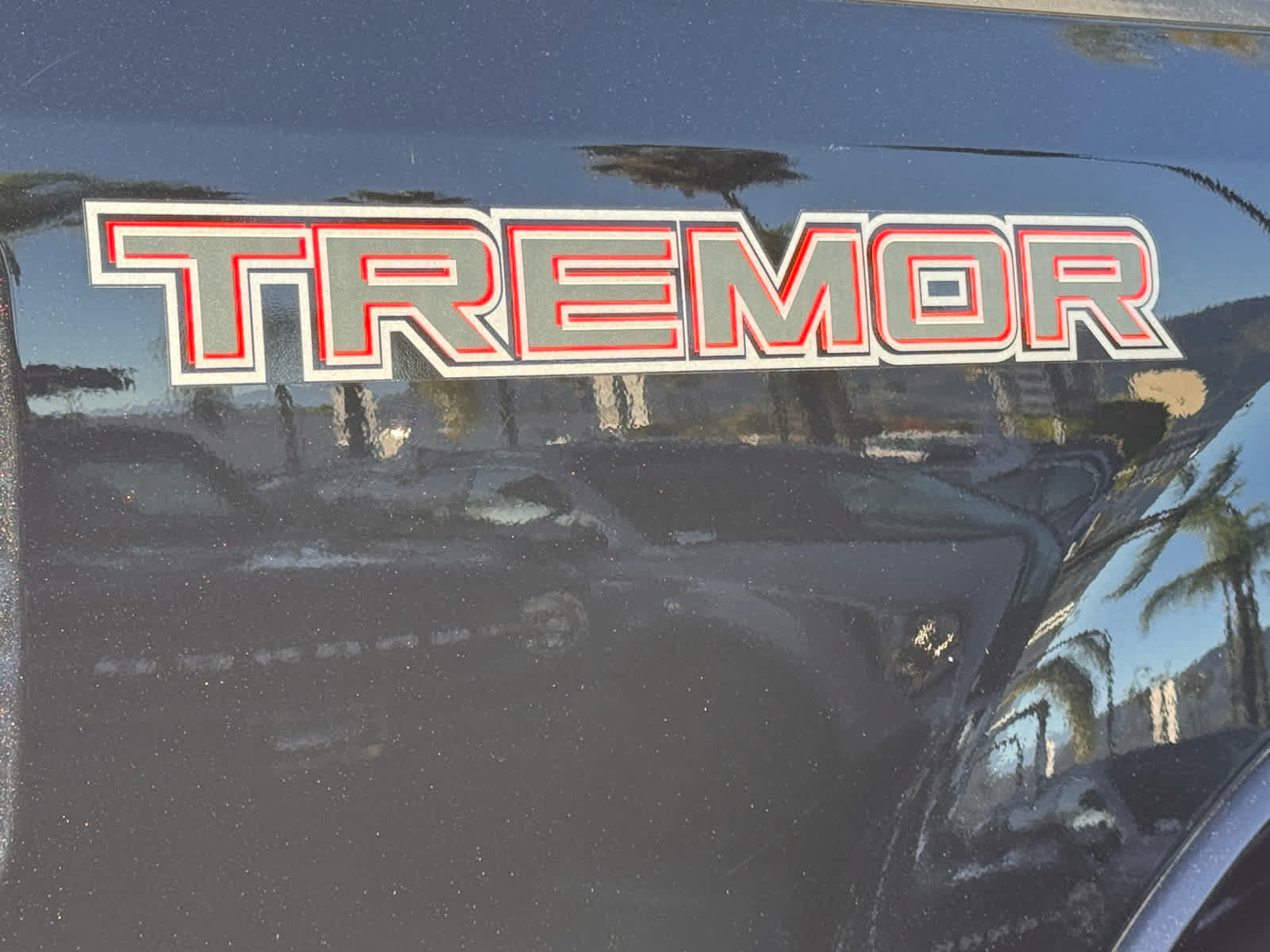 Certified 2020 Ford F250 Platinum w/ Tremor Off-Road Package AWD/4WD image 16