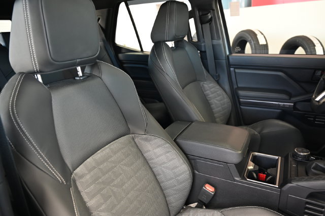 Used 2025 Toyota 4Runner TRD Sport Premium AWD/4WD image 9