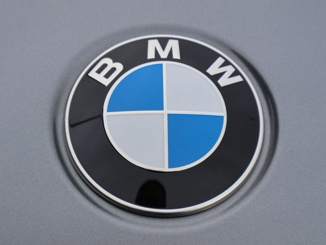 Used 2023 BMW 540i xDrive w/ Executive Package image 30