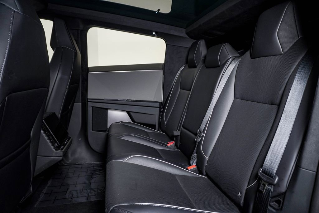 Used 2024 Tesla Cybertruck AWD Crew Cab image 18