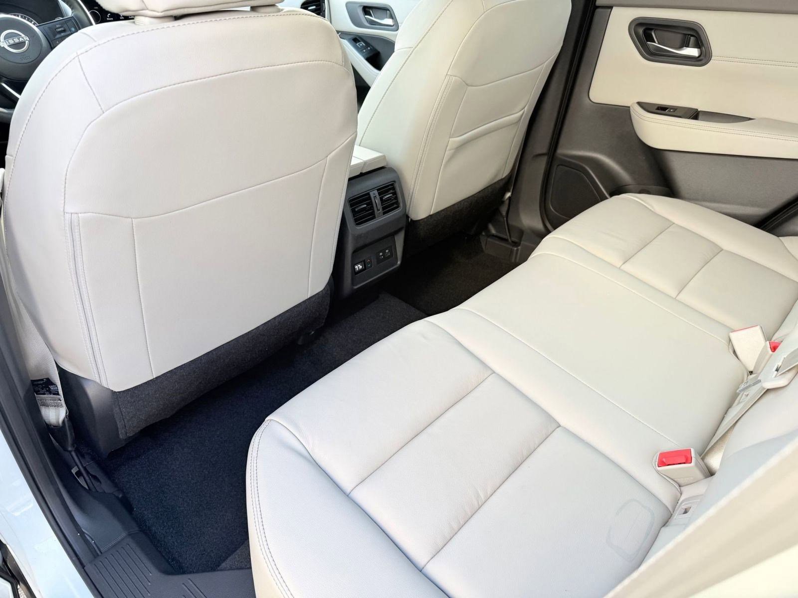 Used 2023 Nissan Rogue SL w/ SL Premium Package image 22