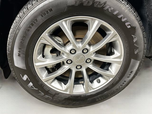 Used 2021 Jeep Cherokee Latitude Lux image 30