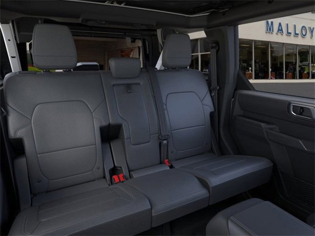 New 2025 Ford Bronco Outer Banks w/ Sasquatch Package image 11