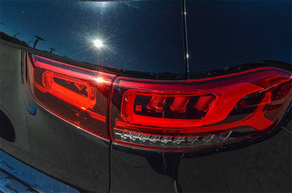 Used 2021 Mercedes-Benz GLB 250 image 7