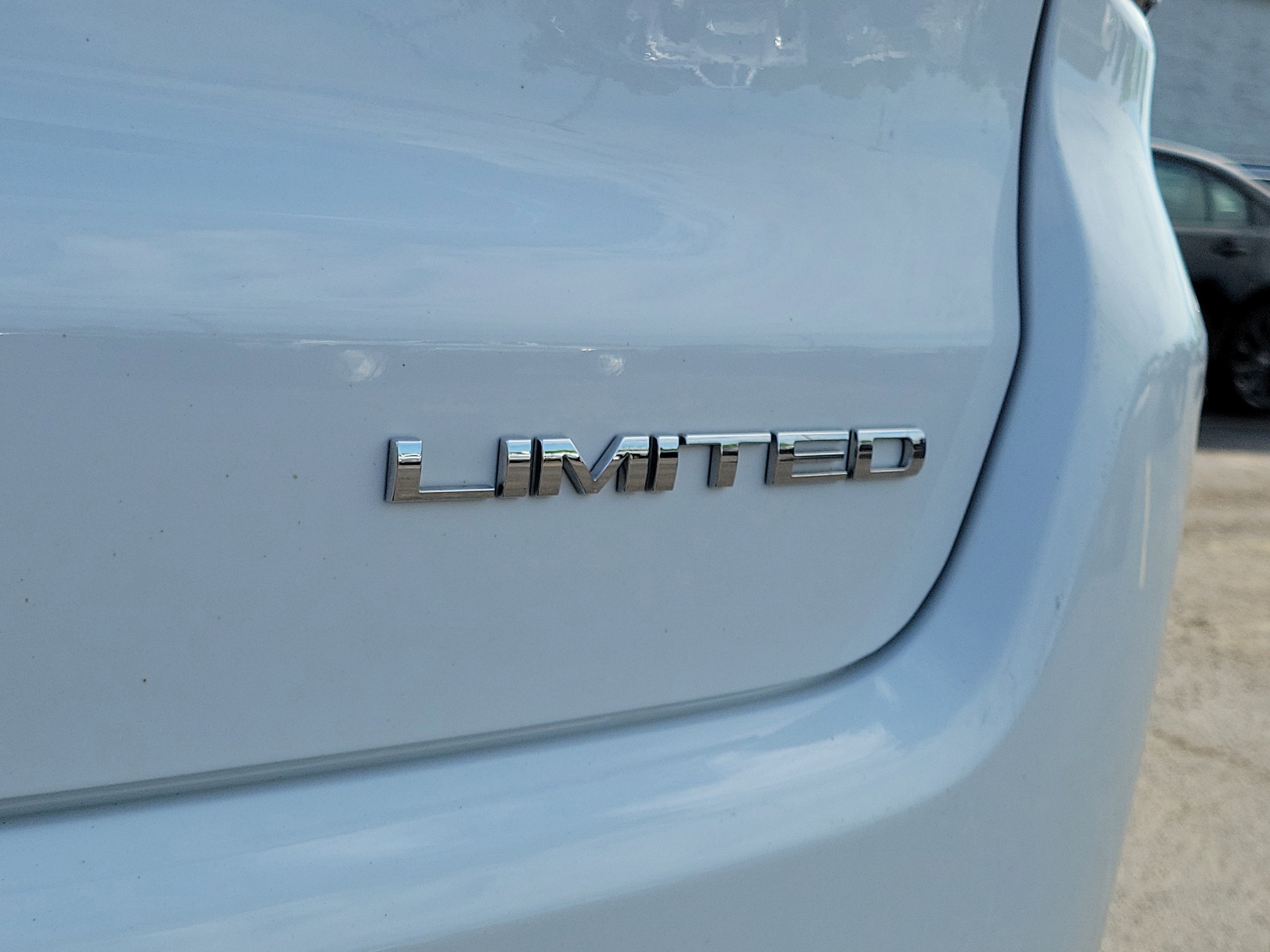 Used 2023 Jeep Compass Limited w/ Sun and Sound Group AWD/4WD image 7