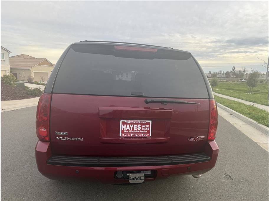 Used 2007 GMC Yukon SLE w/ Skid Plate Package image 4