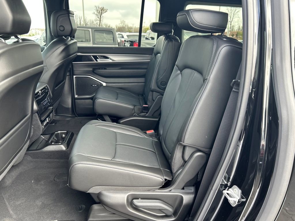 New 2026 Jeep Grand Wagoneer L 4WD image 23