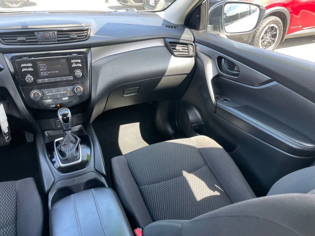 Used 2018 Nissan Rogue Sport S w/ S Appearance Package AWD/4WD image 8