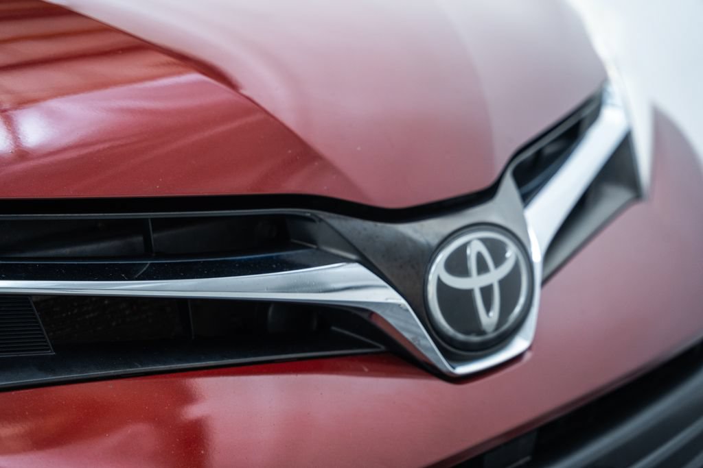 Used 2020 Toyota Sienna LE w/ LE Preferred Package FWD image 12