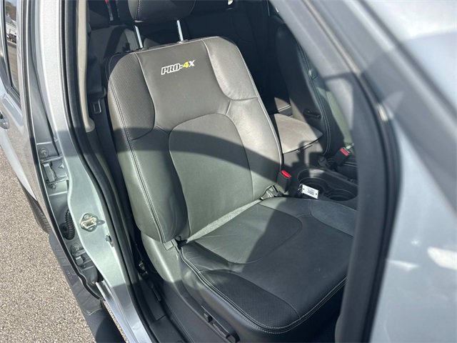 Used 2020 Nissan Frontier PRO-4X image 27