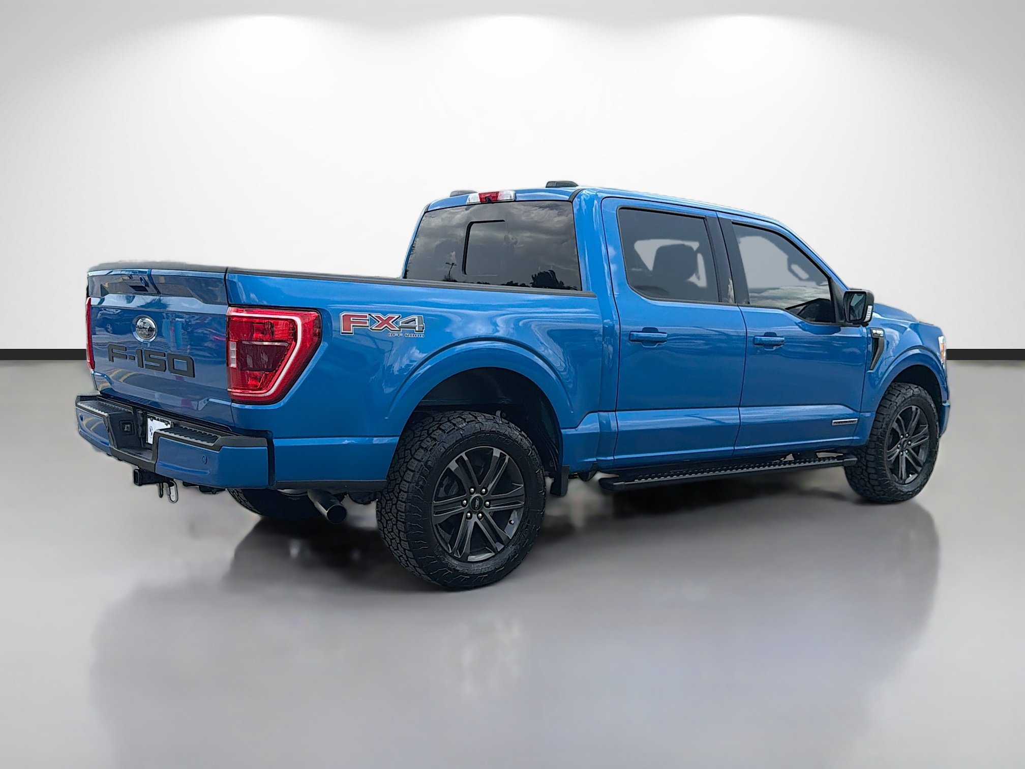 Used 2021 Ford F150 XLT w/ Equipment Group 302A High AWD/4WD image 3