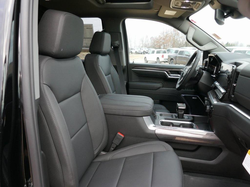 New 2026 Chevrolet Silverado 1500 LTZ w/ LTZ Premium Package image 10