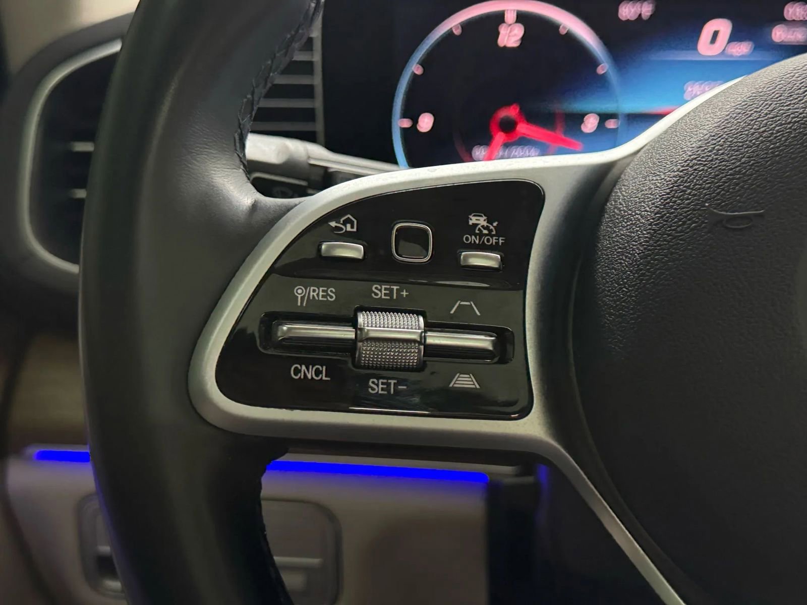 Used 2021 Mercedes-Benz GLS 450 4MATIC image 29