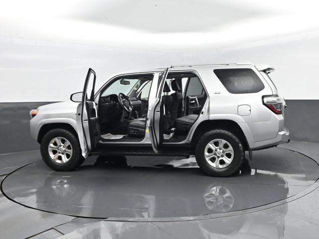 Used 2015 Toyota 4Runner SR5 Premium AWD/4WD image 28