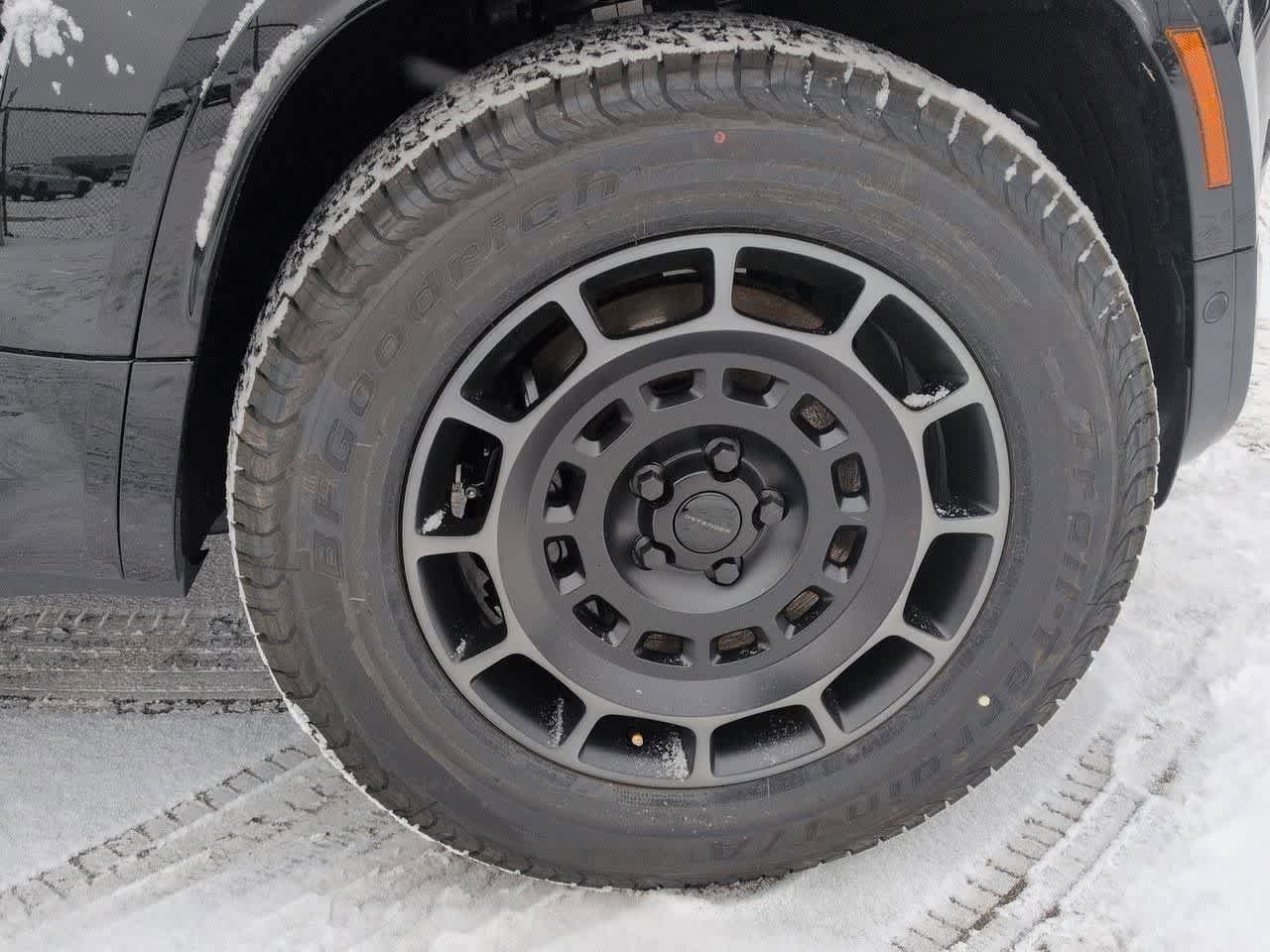 New 2026 Land Rover Defender 110 OCTA image 13