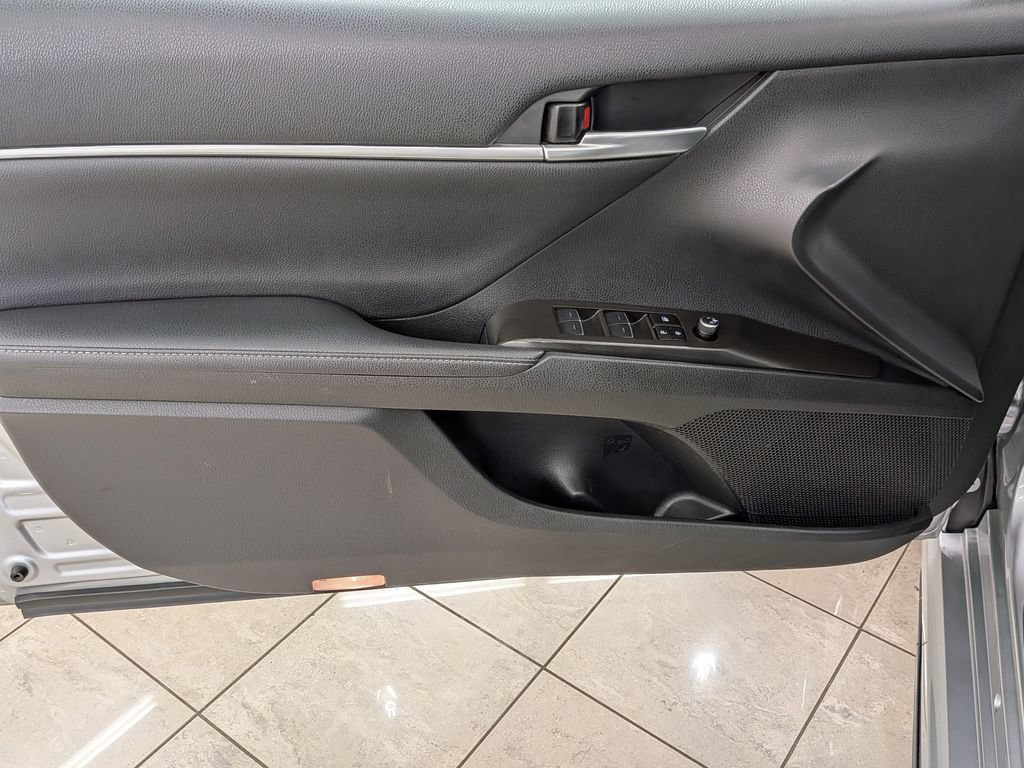 Used 2024 Toyota Camry XSE FWD image 15