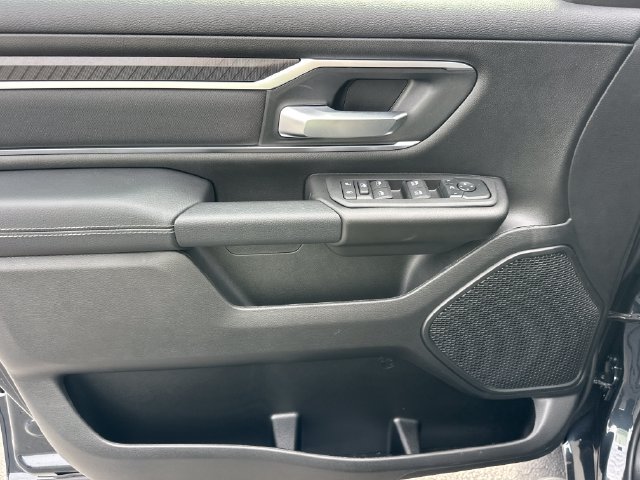 New 2027 RAM 1500 4x4 Crew Cab image 14