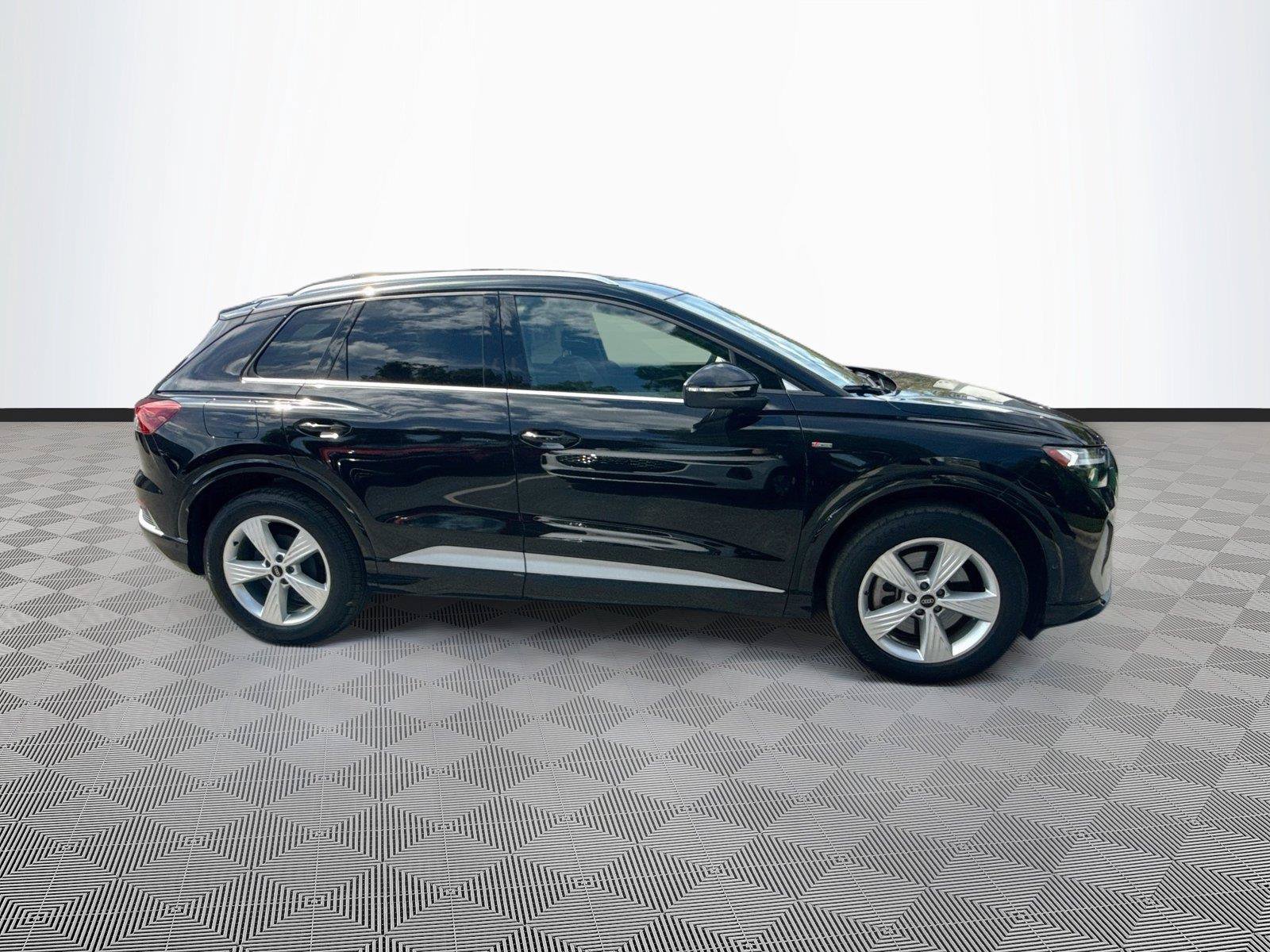 Used 2023 Audi Q4 e-tron Premium Plus w/ Premium Plus AWD/4WD image 8